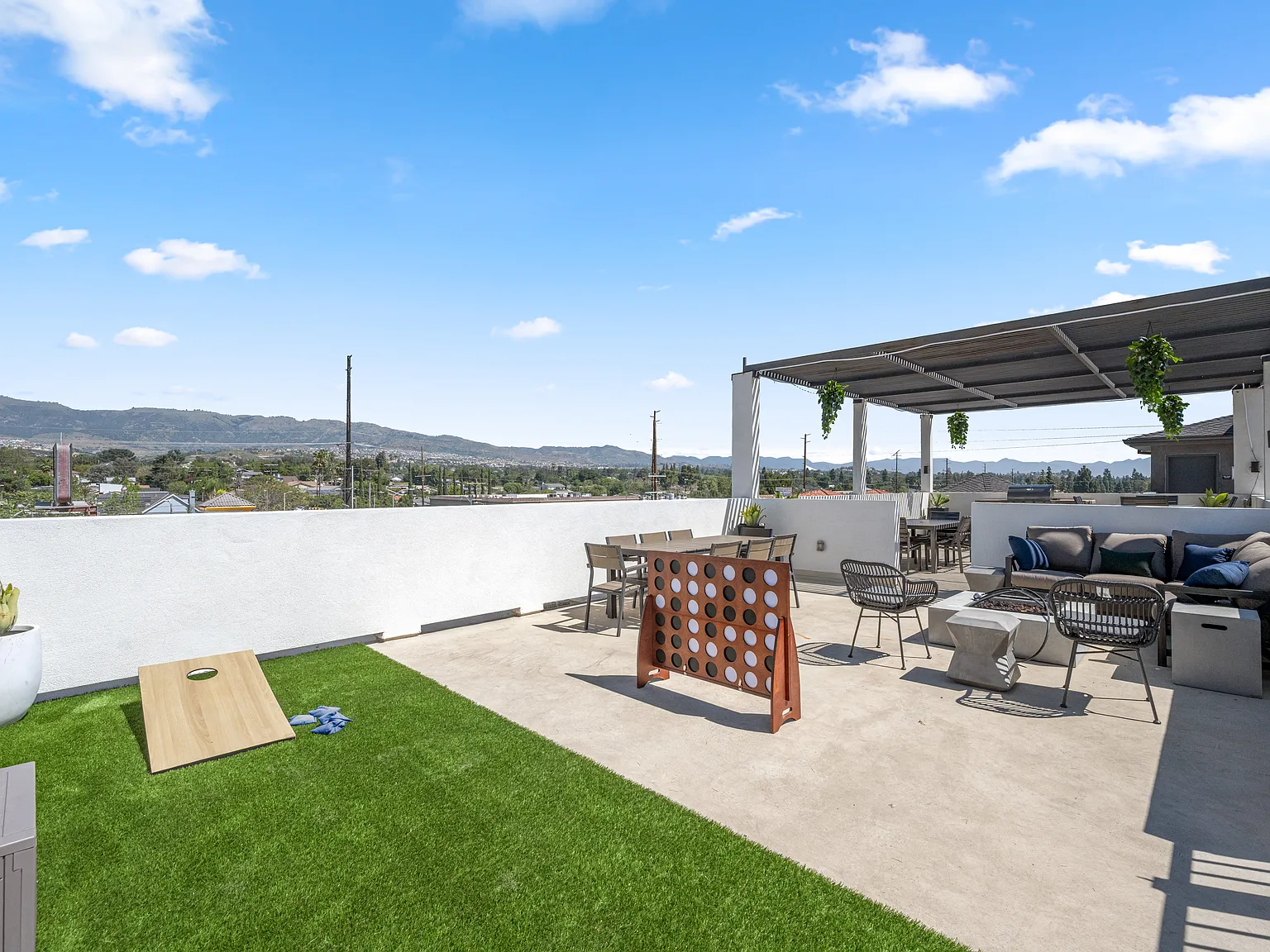 10247 Variel Ave — Photo 3