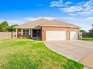 10925 NW 118th St, Yukon, OK 73099