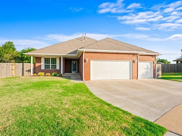 10925 NW 118th St, Yukon, OK 73099