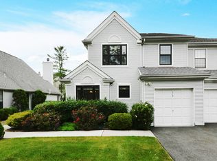 115 Swiatek Ct, Mahwah, NJ 07430
