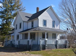 31723 52nd St, Bangor, MI 49013