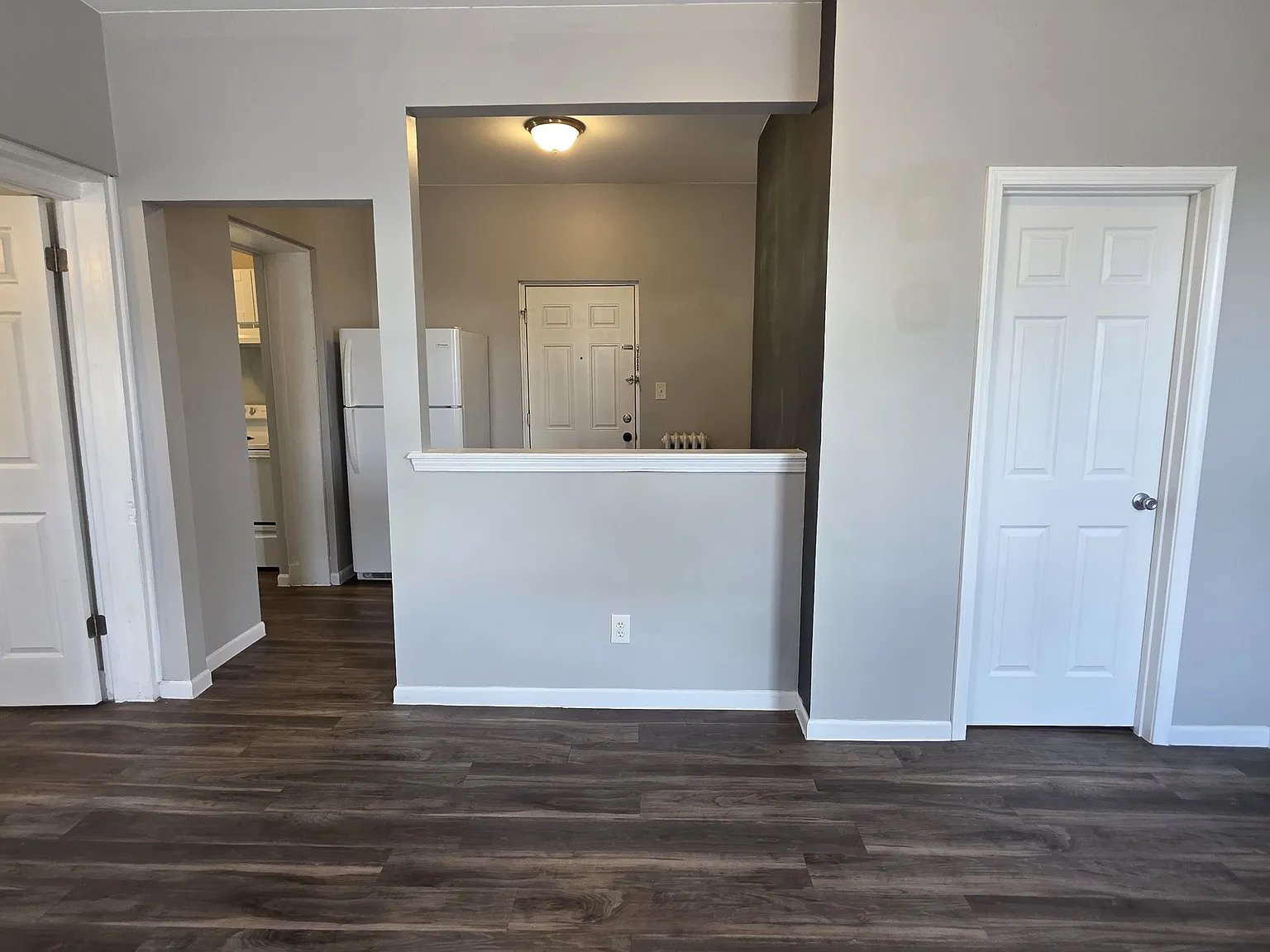 509 E Commercial Ave — Photo 1