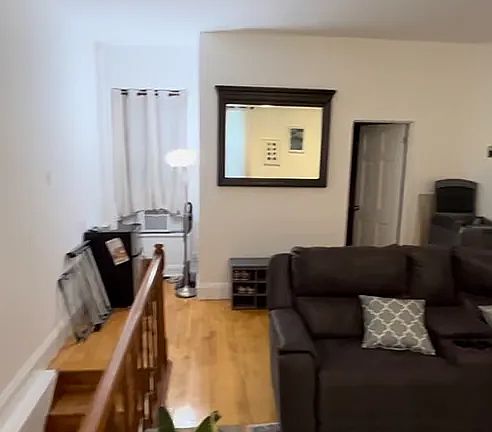 3rd image of 231 Lexington Ave APT 1-B