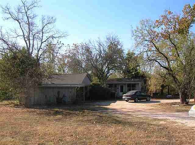 1st image of 807 Pecan Valley Dr