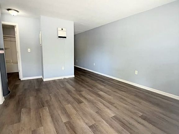 3rd image of 1840 Lafayette St #4