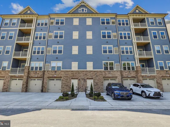 3520 Starlight St #102, Frederick, MD 21704