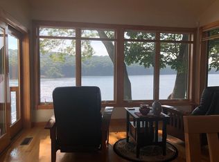 34 Woodsia Rd, Saunderstown, RI 02874