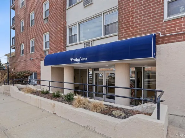750 Shore Rd APT 2G, Long Beach, NY 11561