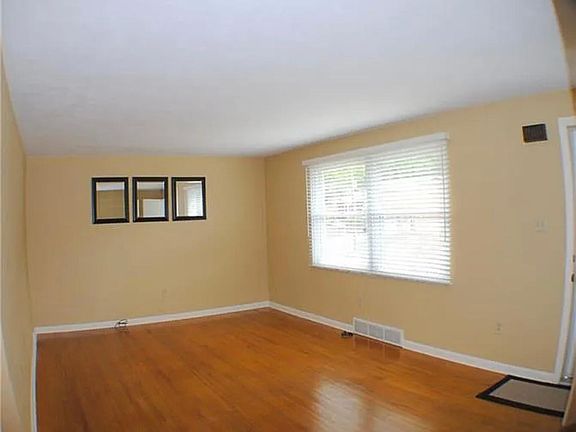 2nd image of 61 Barry Ct