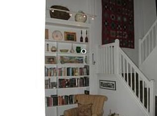 6 Crofton Ct, Lambertville, NJ 08530