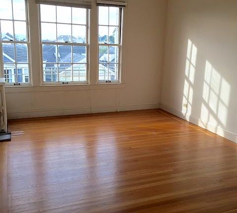 3rd image of 126 2nd Ave APT 6
