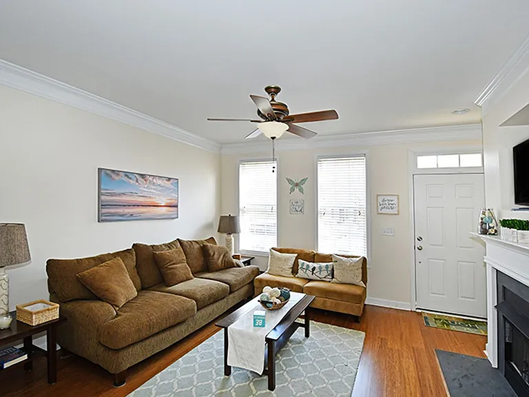 8643 Beaver Creek Dr — Photo 13