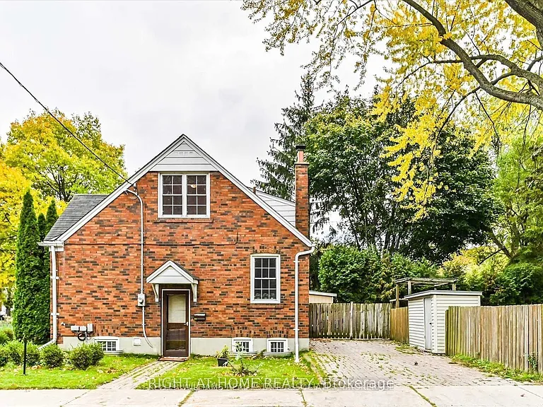 40 Plaxton Dr — Photo 6