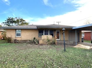 2306 NW Lincoln Ave, Lawton, OK 73505