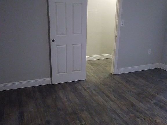 3rd image of 1840 NE 157th Ter