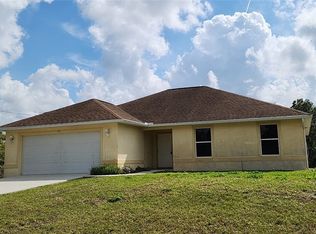 952 Lakeside Dr, Lehigh Acres, FL 33974
