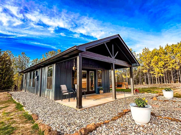 1320 Storie Rd, Jefferson, TX 75657