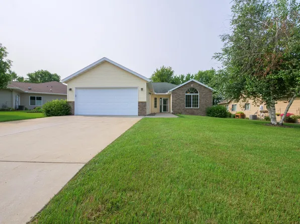 209 Daybreak Ln, Sauk Centre, MN 56378