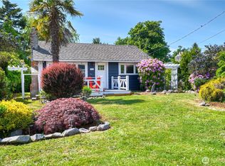 689 Deer Lane, Point Roberts, WA 98281