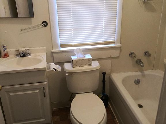 4th image of 2431 Bristow Ave