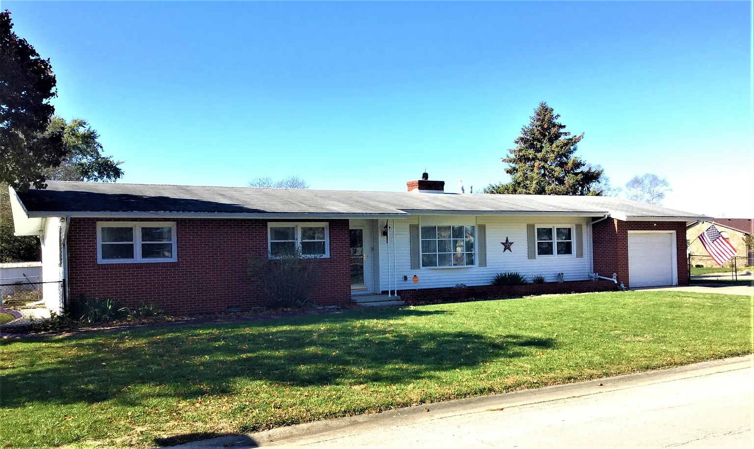 1019 Illinois Dr photo 1