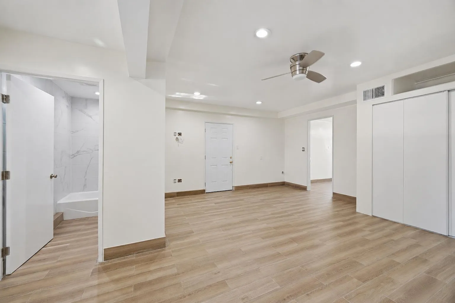 6 bed, 2600 sqft, $7,000 — Photo 4