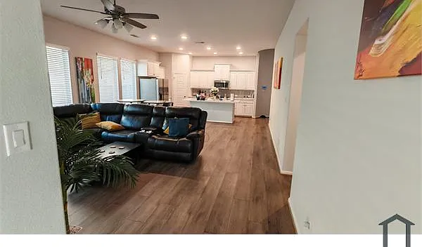 2301 Kirkstall Way — Photo 6