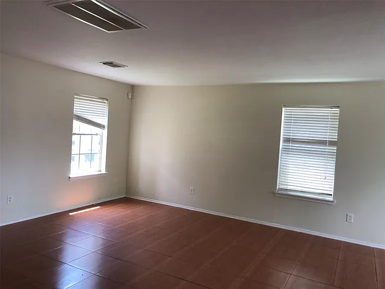 9515 Eaglewood Spring Dr — Photo 13