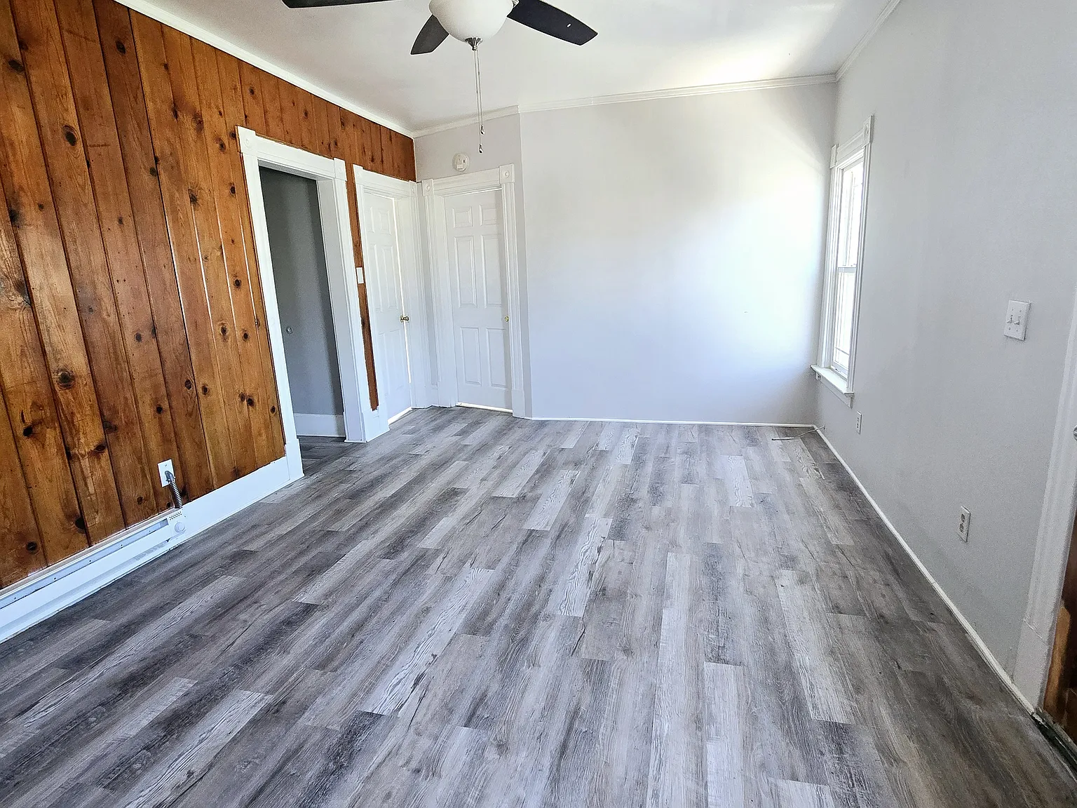 3 bed, 950 sqft, $1,495 — Photo 1