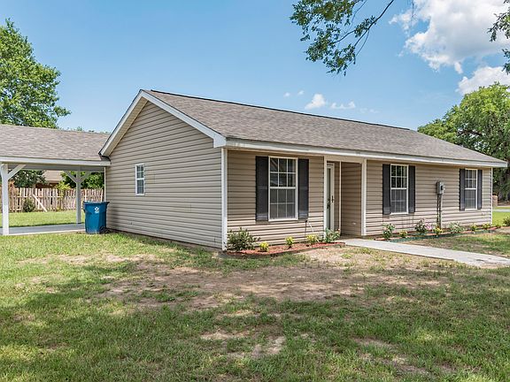 3rd image of 301 Cantal Dr