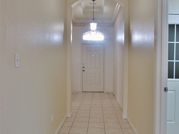 4th image of 5640 Lori Ln