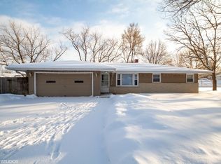 1953 Schell Dr, Rockford, IL 61109