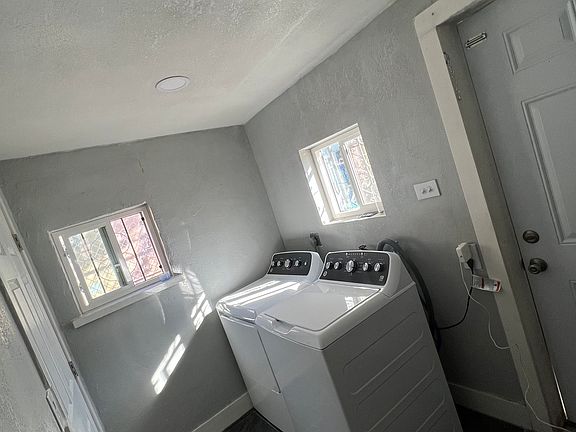 3rd image of 3120 Findley Ave