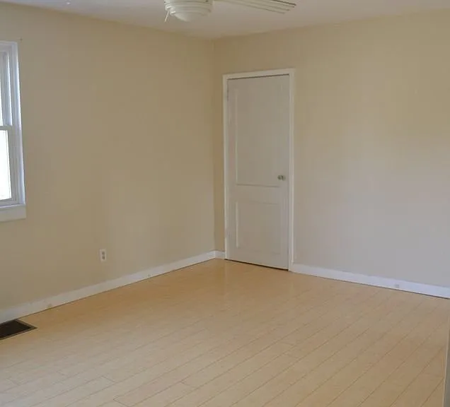 78 Woodlawn Rd #B — Photo 5