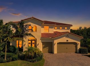 2475 NE Evinrude Circle, Jensen Beach, FL 34957