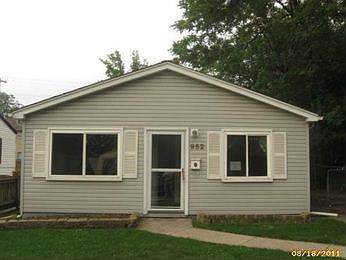 1st image of 952 E Pearl Ave
