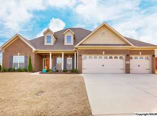 4522 Blairmont Dr SE, Owens Cross Roads, AL 35763