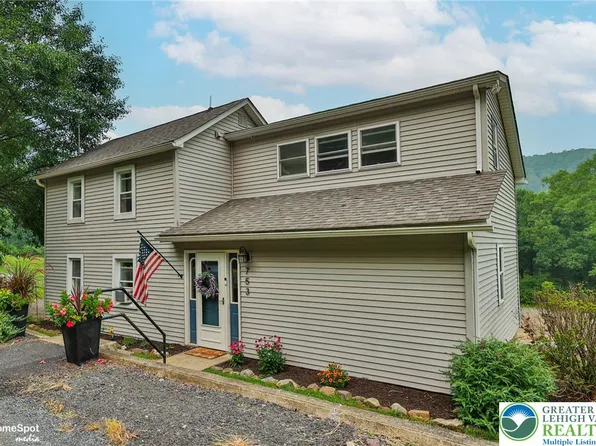 753 Lower Cherry Valley Rd, Stroudsburg, PA 18360