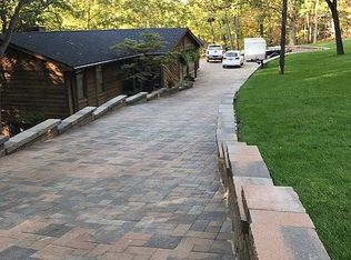 1315 Bear Canyon Rd, Ballwin, MO 63021