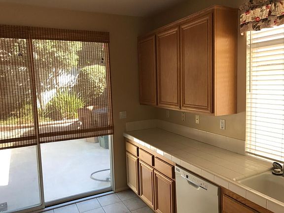 4th image of 698 Tarlow St