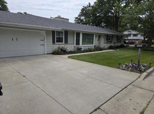 170 Westminster Sq, Racine, WI 53402