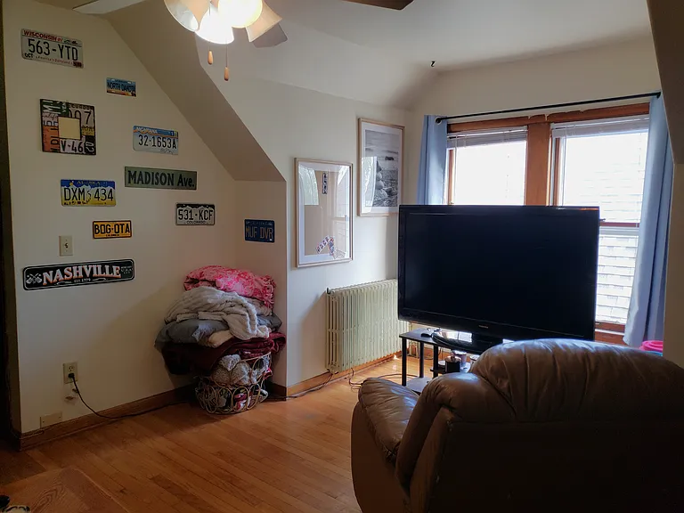 815 E Johnson St #5 — Photo 4