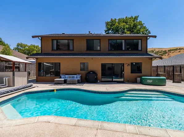 877 Rose Drive, Benicia, CA 94510