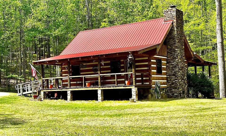 1st image of 633 Timber Ridge Rd
