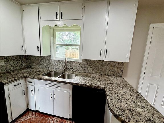 3rd image of 3009 Robinson Blvd