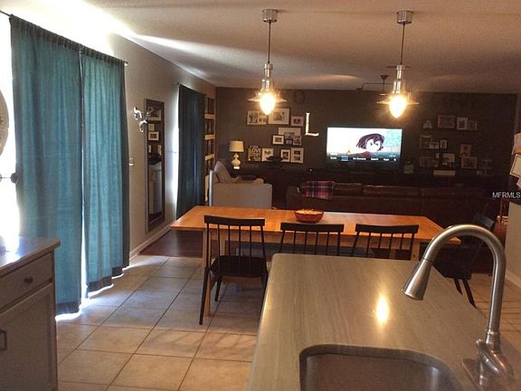 5th image of 2404 Sandridge Cir
