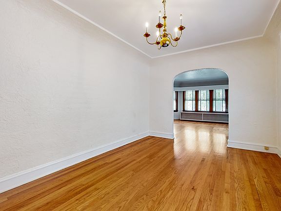 5th image of 5811 W Eastwood Ave