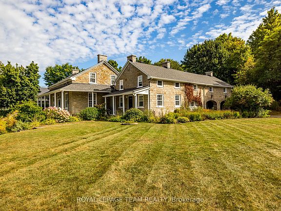 3rd image of 492 River Rd