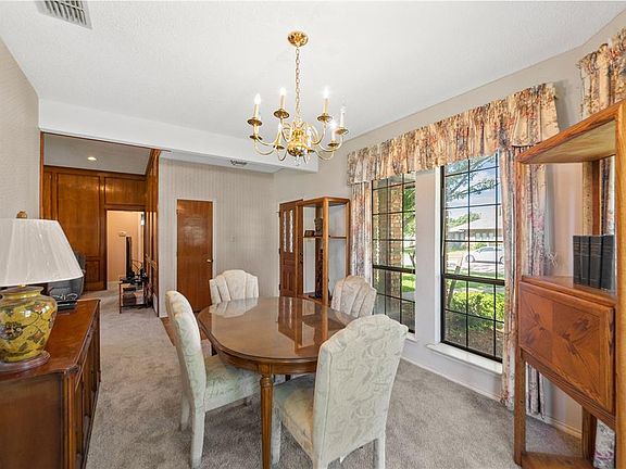 5th image of 6410 Parkridge Dr