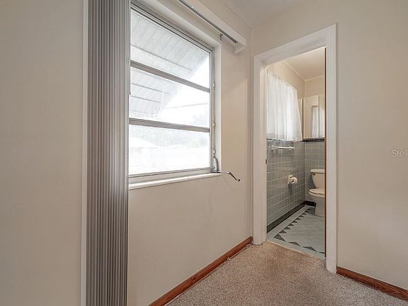 3rd image of E 1224 Chelsea St